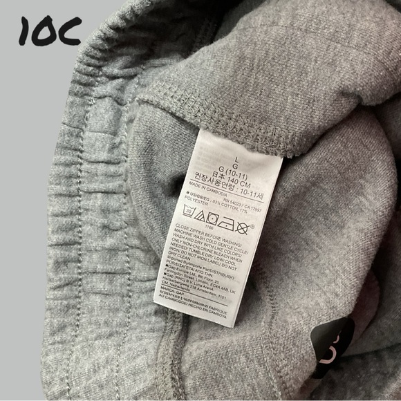 Gap fit draw string shorts - Picture 11 of 14